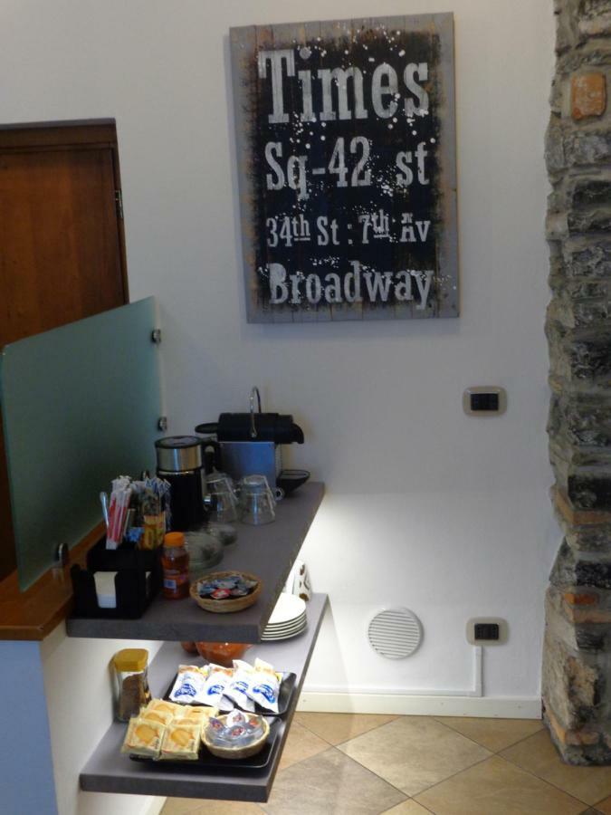 Alice'S Inn Cernobbio Bagian luar foto